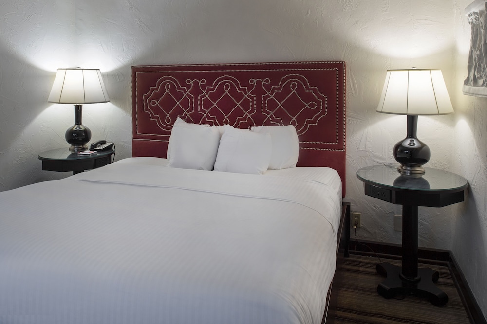 Junior Suite, 1 King Bed - Photo 2