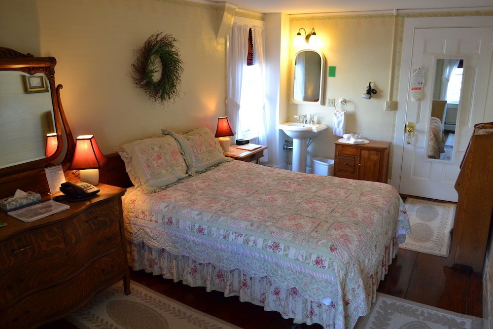 Marshland Room