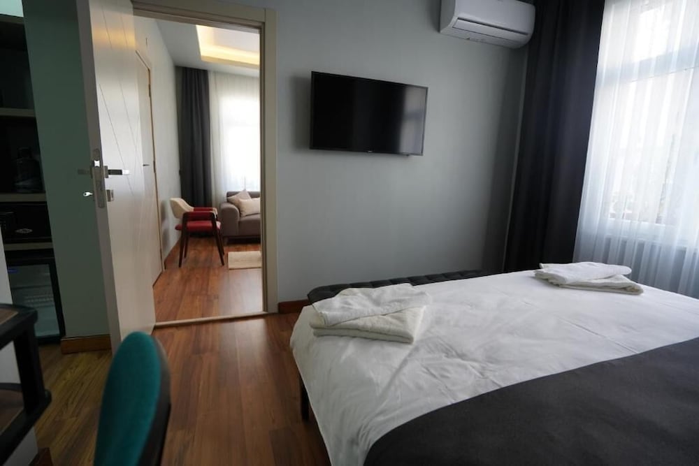 Deluxe Room, City View photo 1