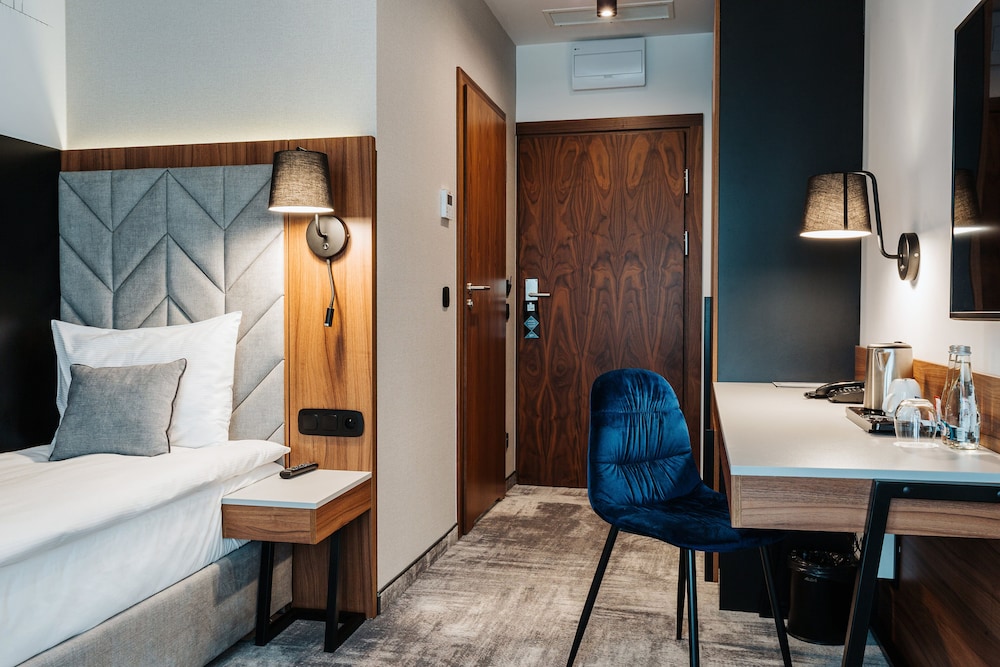 Premium Single Room photo 3