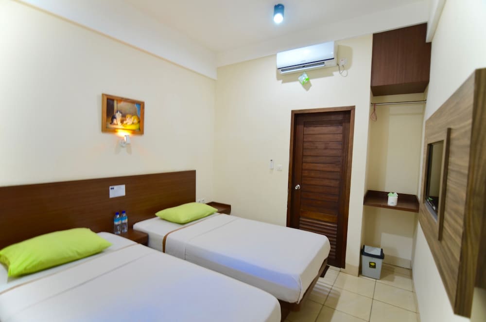 Standard Double or Twin Room photo 3