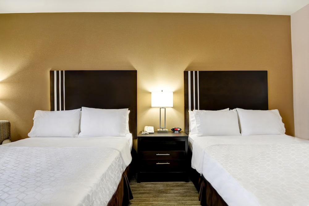 Standard Room, 2 Queen Beds - Photo 7