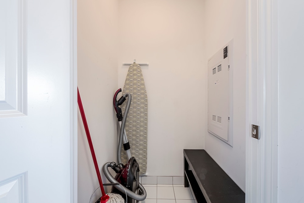 Family Size 2 Bedroom Fully Furnished Condo Sleeps 6, Parking Available, 3tvs, Foto 12
