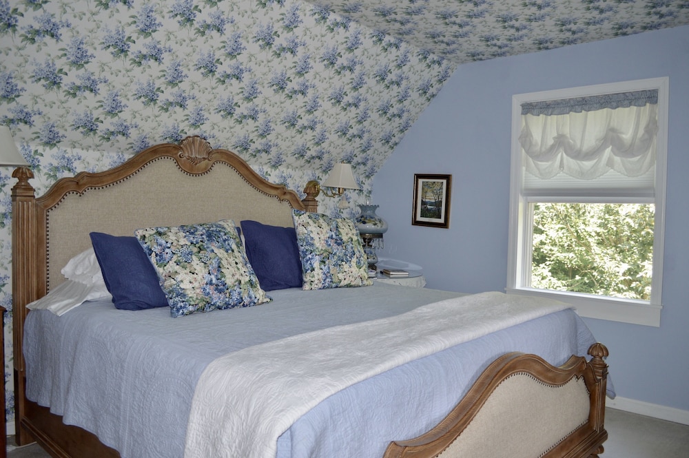 Blue Ridge Suite