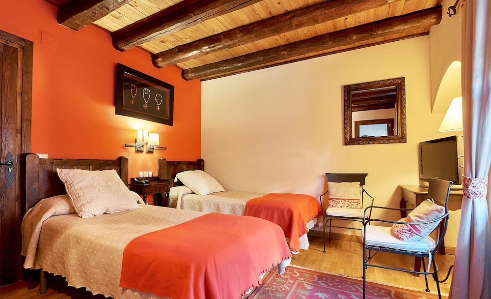 Traditional Twin Room, Balcony (Exterior)