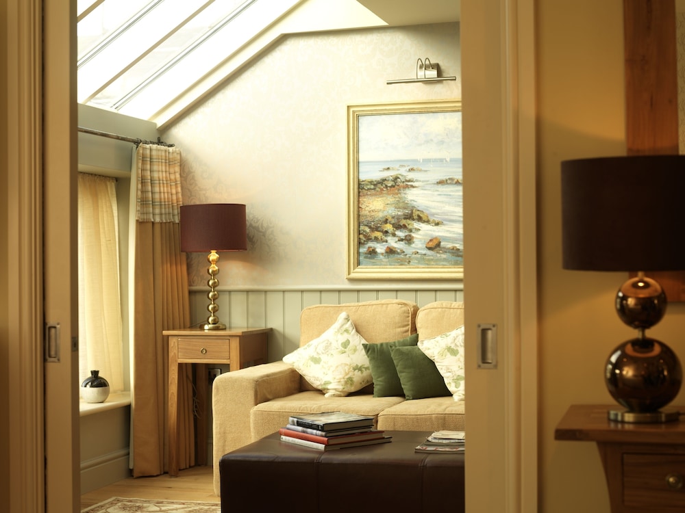 Deluxe Suite photo 1