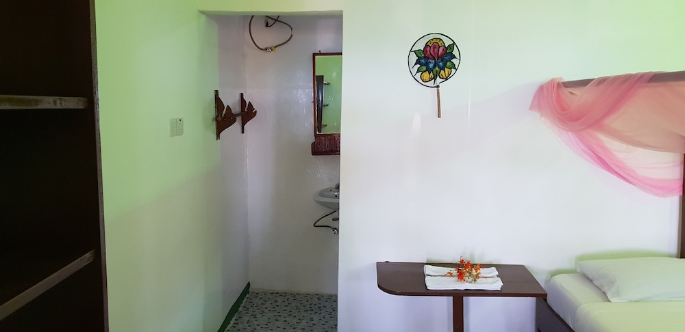 Deluxe Double Room, 1 King Bed, Ocean View, Beachfront photo 2
