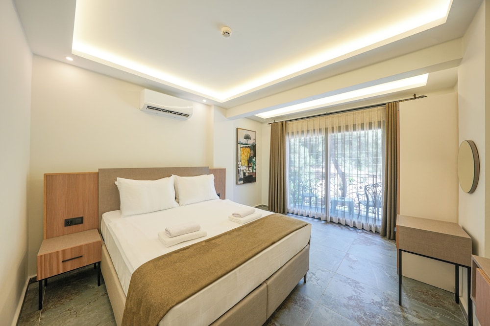 Standard Double or Twin Room photo 1