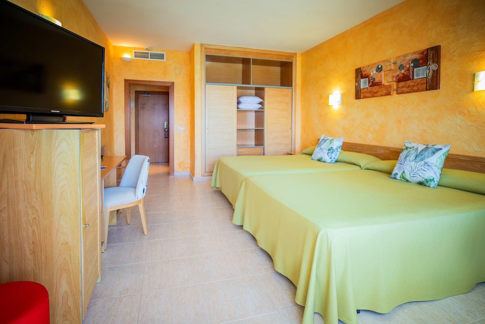 Double Room, Terrace (4 Adultos)