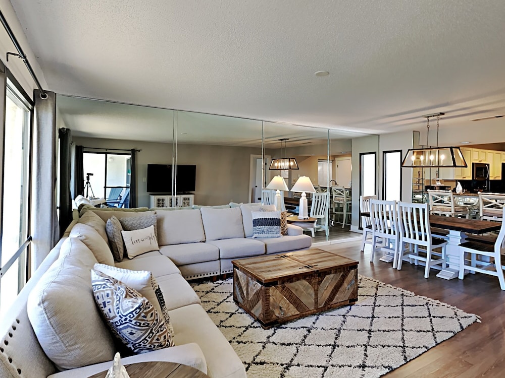 Condo, Multiple Beds, Balcony (Villa 2412 - No Pets)