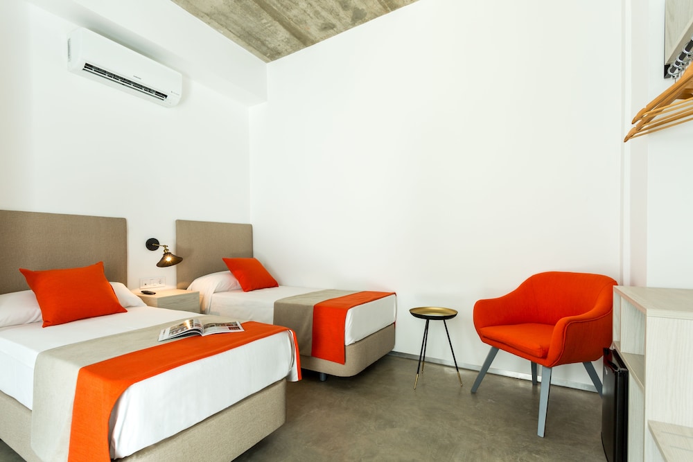 Habitación Estándar con Dos Camas Individuales