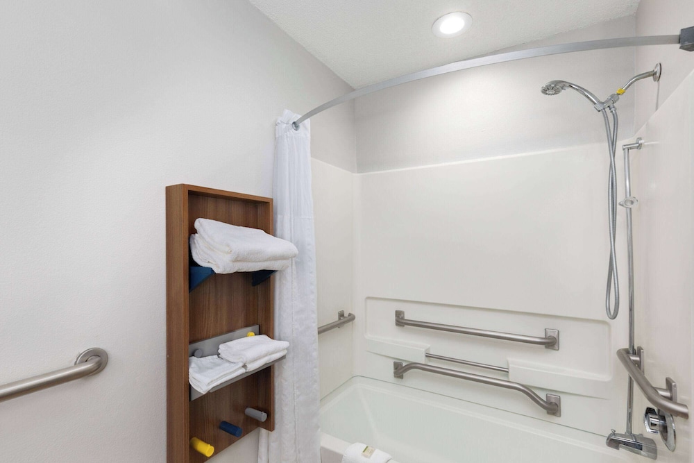 Room, Accessible - Photo 2