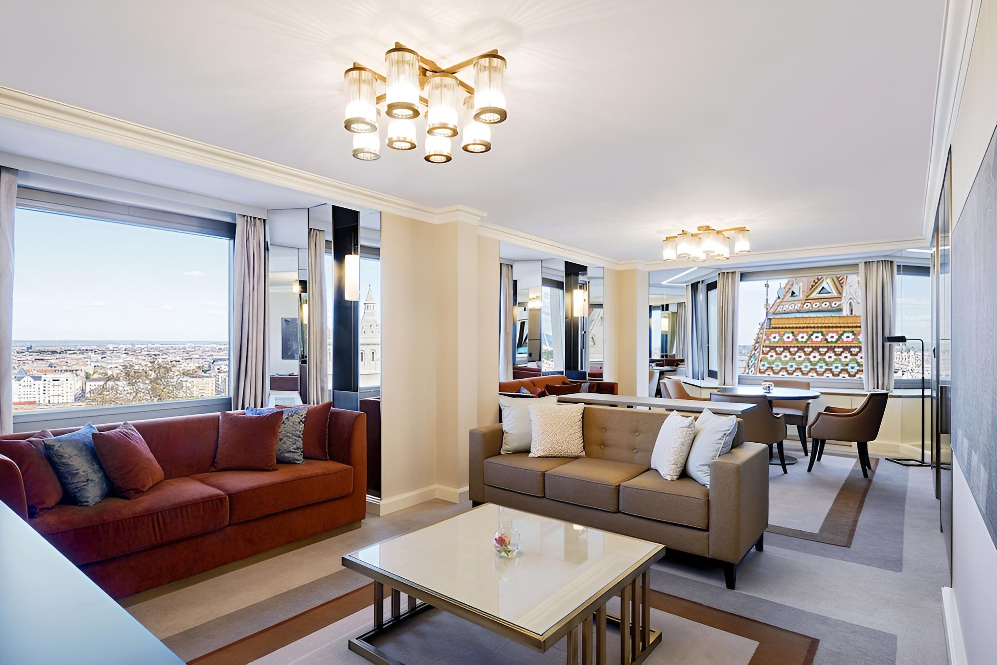 Suite, 1 King Bed, Non Smoking (Danube) - Photo 3