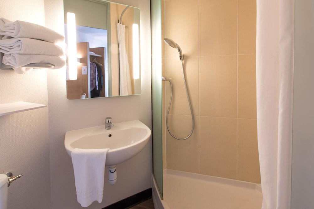 Twin Room, Non Smoking photo 2