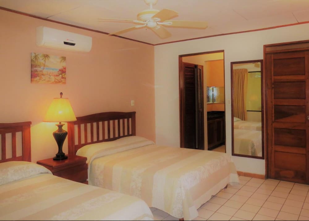 Junior Suite, Kitchen, Bay View photo 2