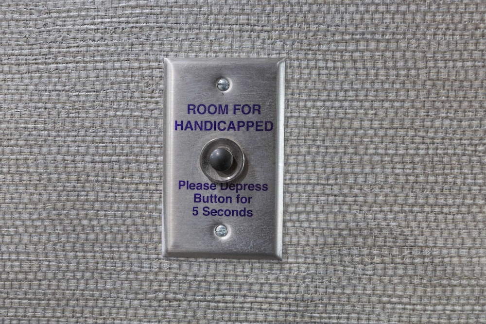 Room, 1 King Bed, Accessible - Photo 3