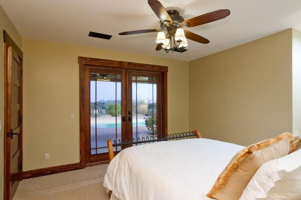 House, 3 Bedrooms photo 1