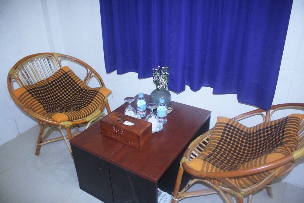 Family Room photo 3