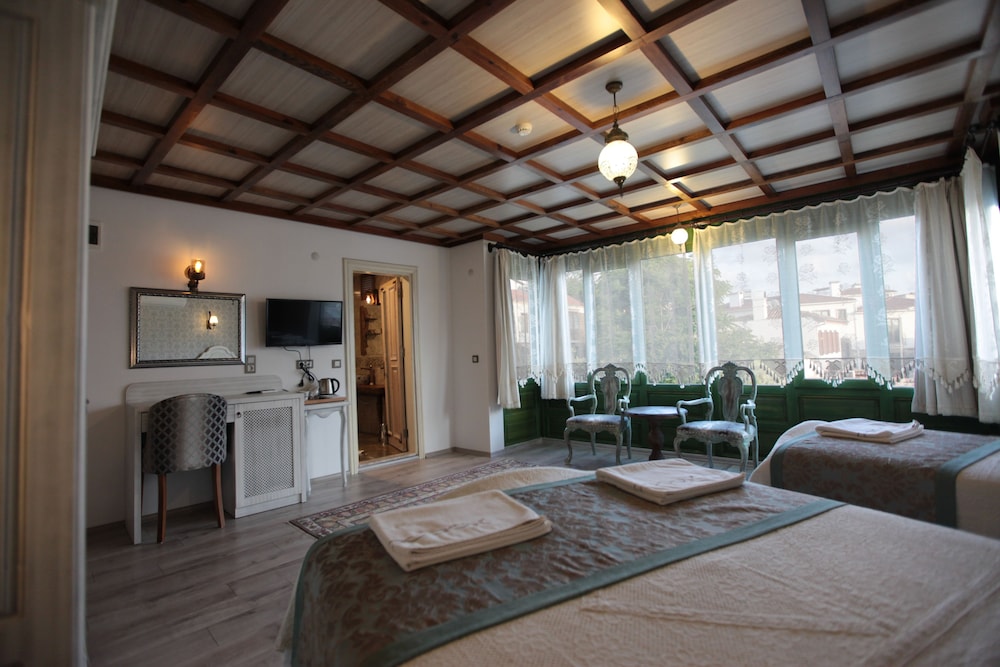 Luxury Triple Room