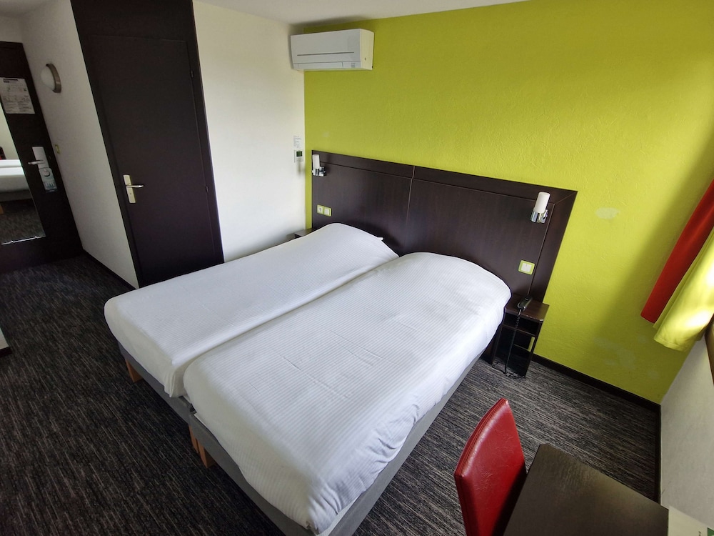 Standard Room, 2 Twin Beds photo 1