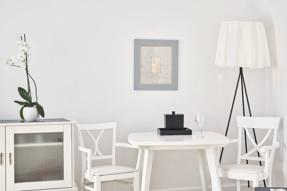 Superior Suite - Photo 6