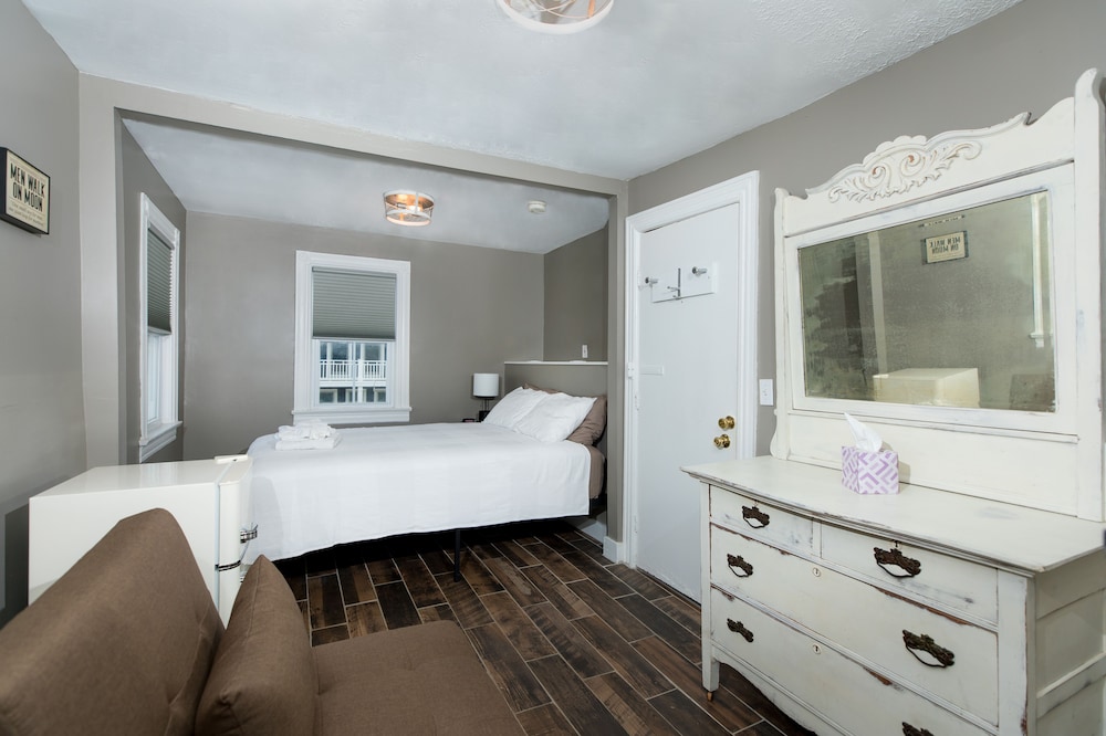 Standard Double Room, Ensuite (Tamarind Room) photo 2
