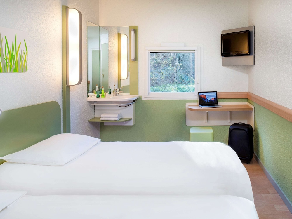 Twin Room, 2 Twin Beds - Photo 3