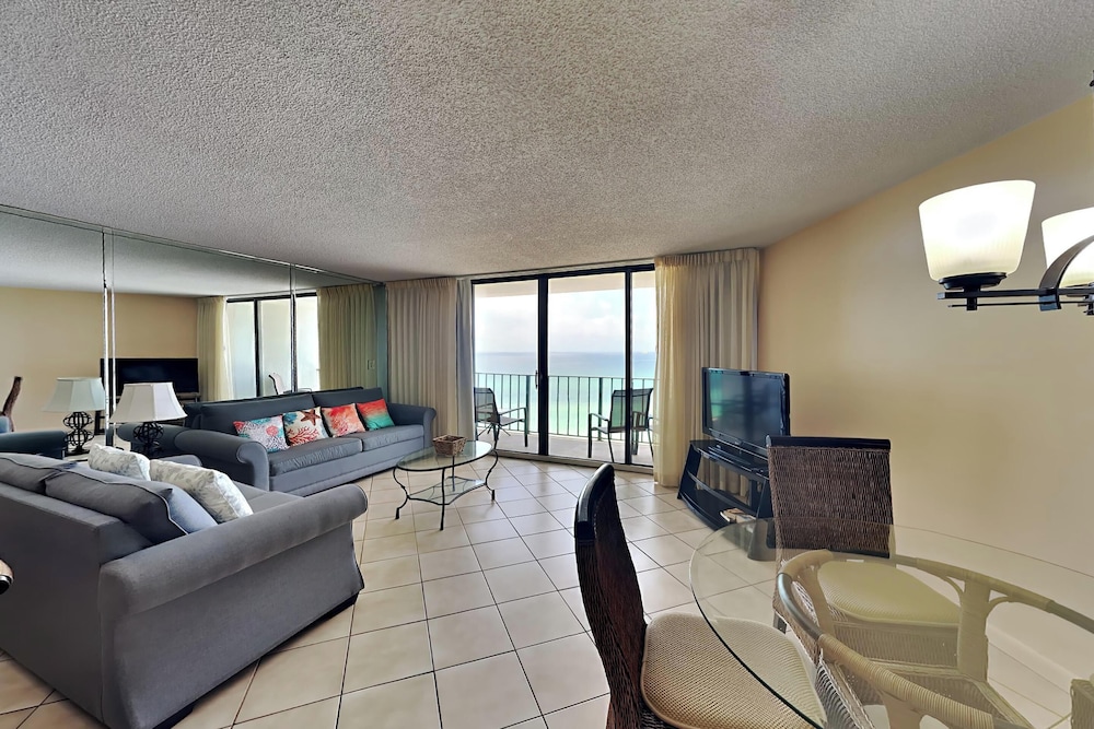 Condo, Multiple Beds, Balcony, Ocean View (T2 905 - No Pets)