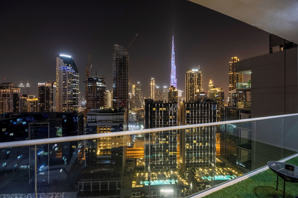 2 Bedroom Apartment - High Floor & Full Burj Khalifa view photo 2