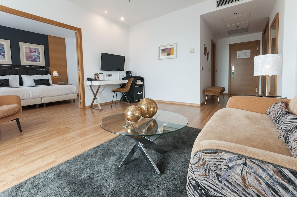 Junior Room, Sea View