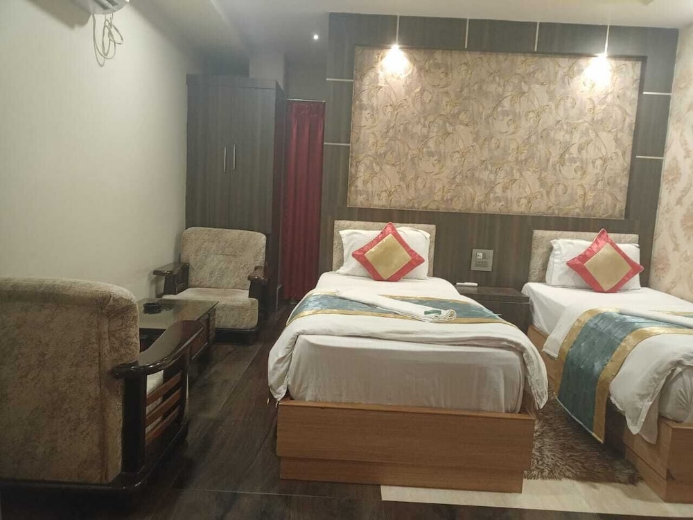 Deluxe Double Room photo 3