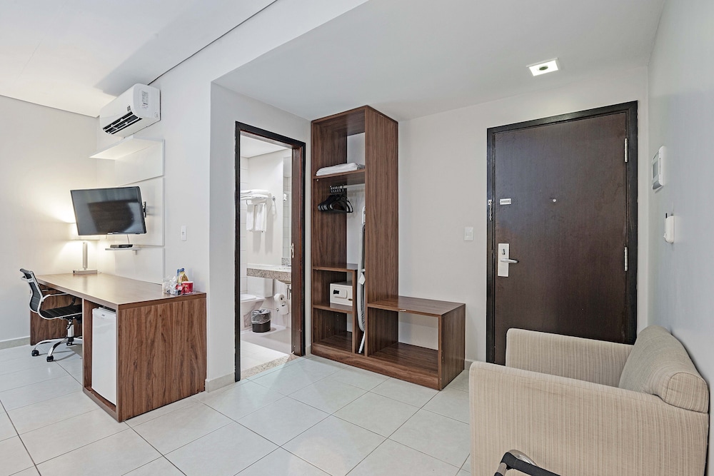 Deluxe Twin Room photo 2