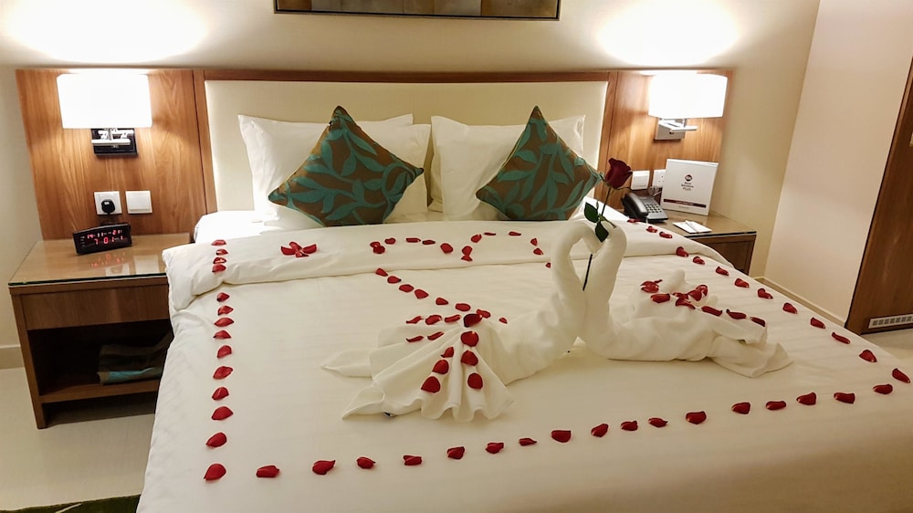 Suite, Multiple Beds, Non Smoking, Jetted Tub (Living Room)
