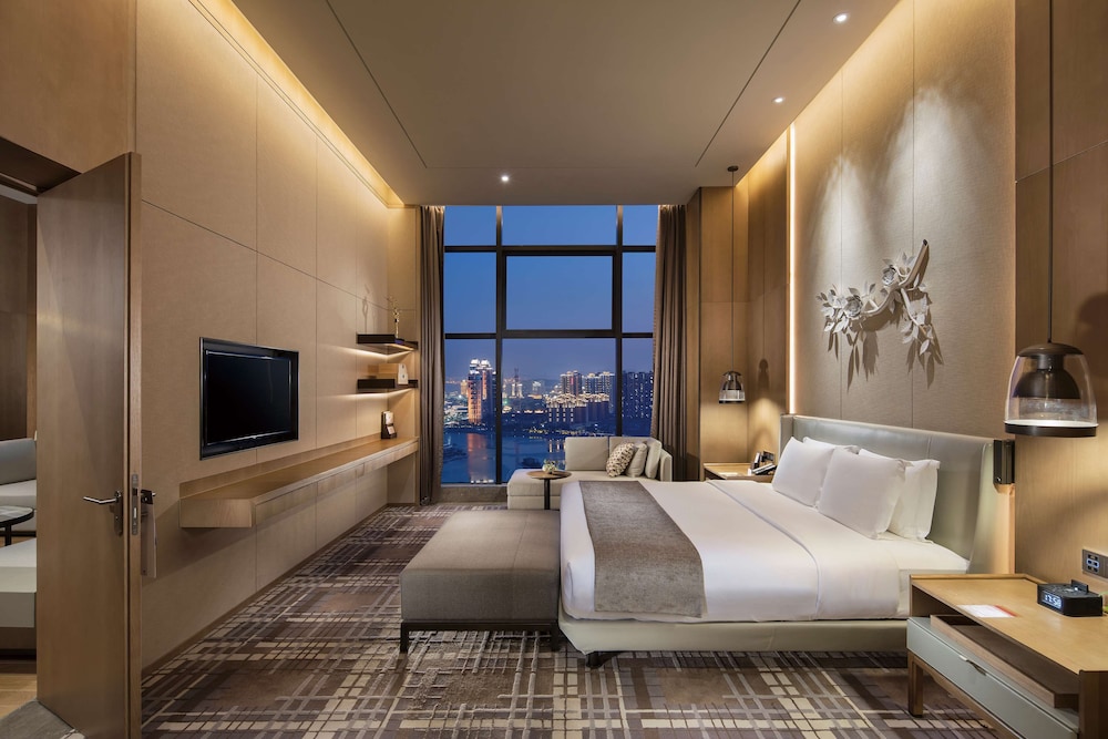 King One Bedroom Presidential Suite