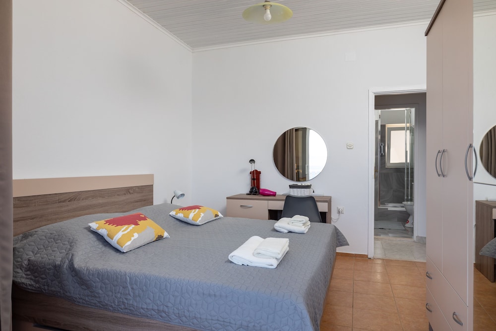 Apartment (One-Bedroom Apartment With Terrace)