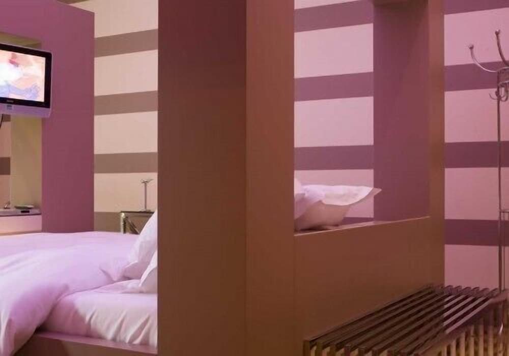 Superior Double Room (Design - Annex Building)