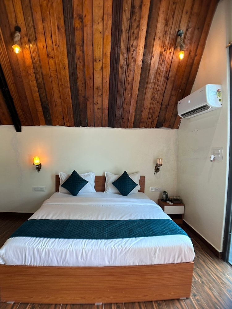 Luxury Room photo 2