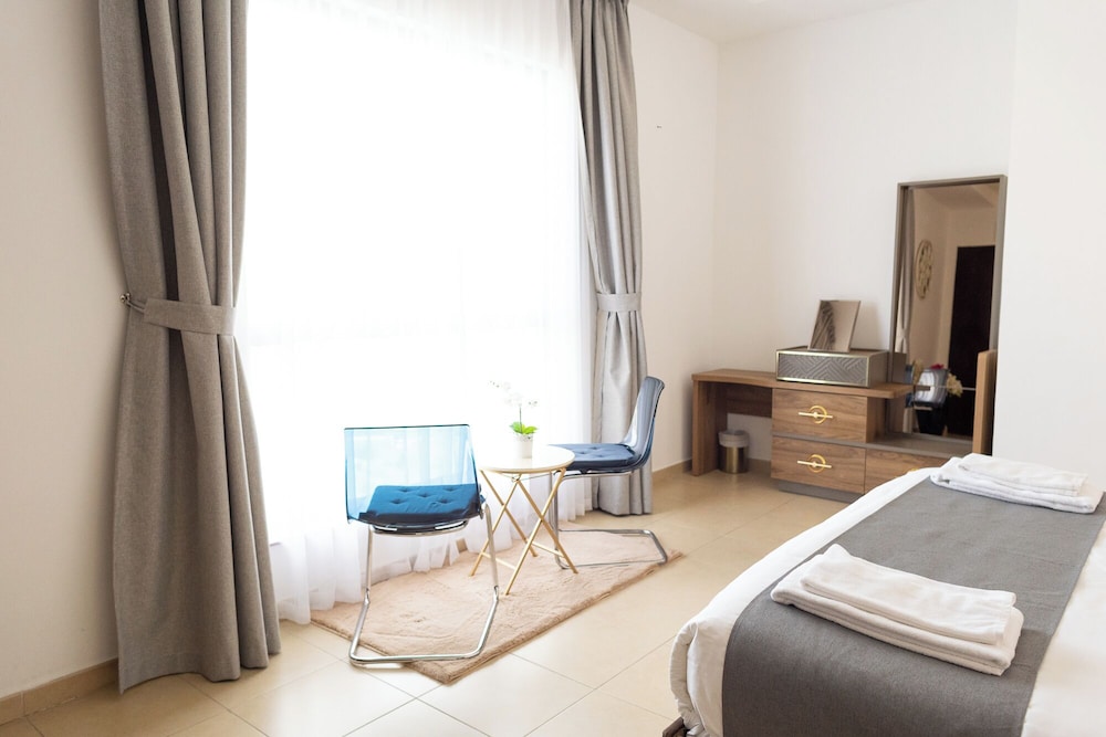 Deluxe Apartment, 2 Bedrooms, Balcony, Marina View photo 2