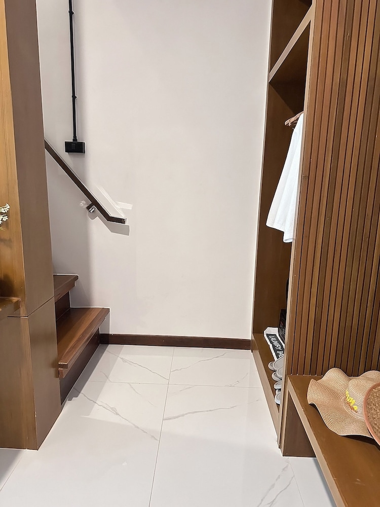 Family Suite, Non Smoking - Photo 10