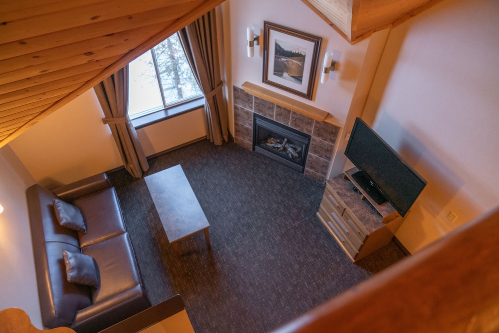 Loft, 1 King Bed - Photo 4