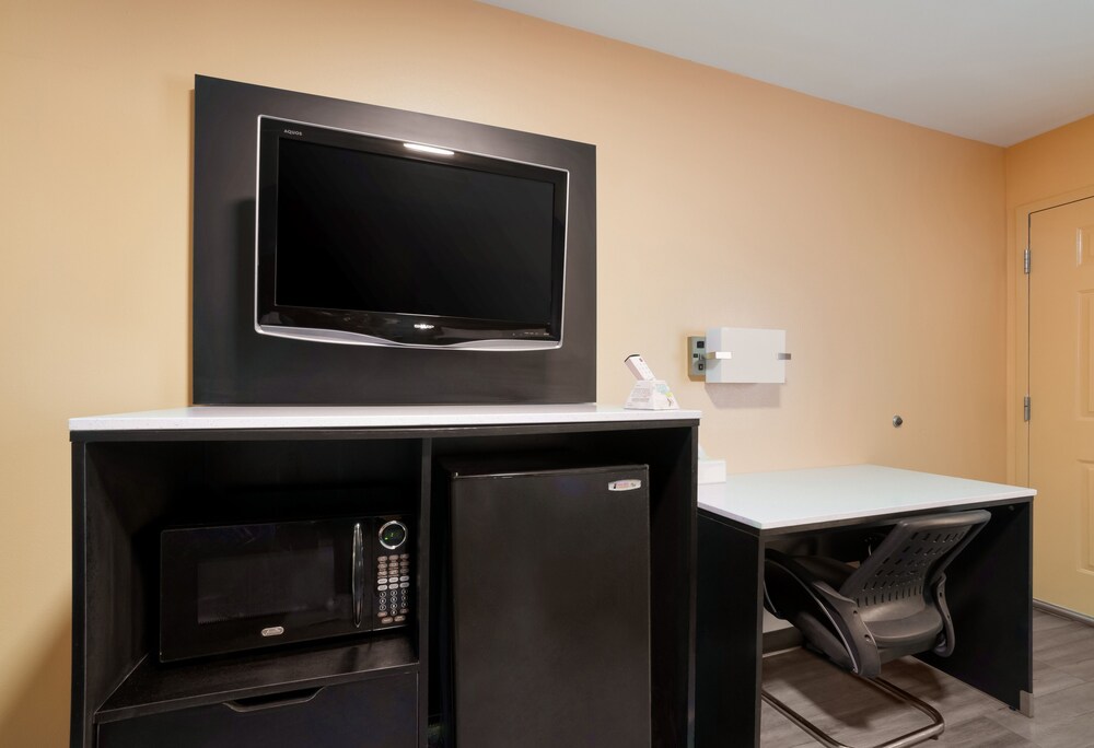 Basic Double Room, Accessible, Non Smoking photo 3