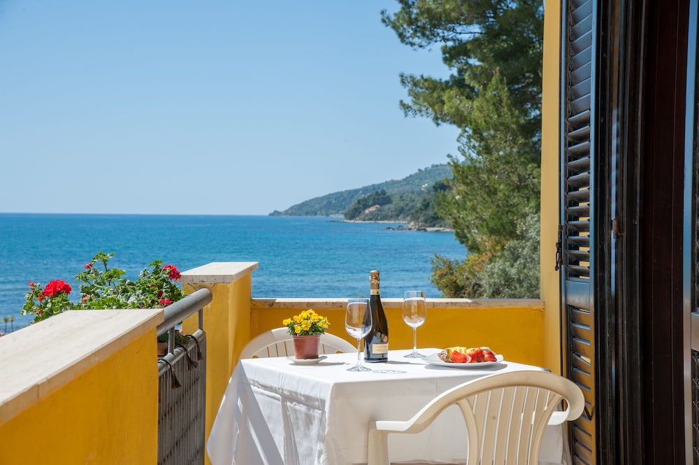 Triple Room, Balcony, Sea View