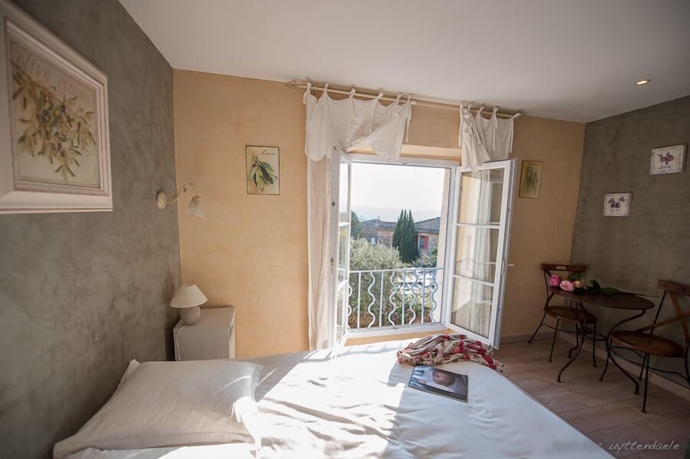 Double Room Charm photo 2