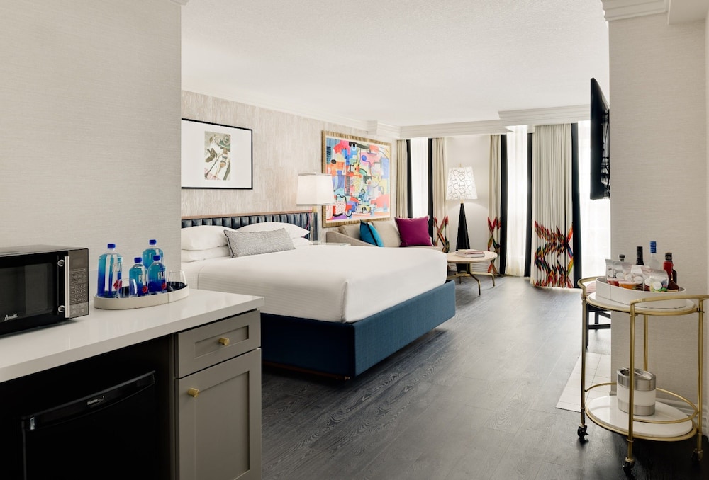 Deluxe Suite, 1 King Bed