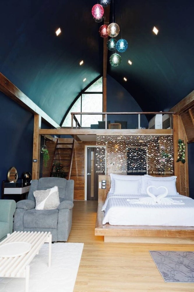 Royal Suite With Sea View - Photo 6