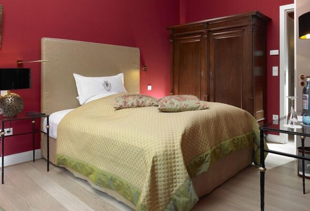 Deluxe Double Room Single Use, 1 Queen Bed, Non Smoking