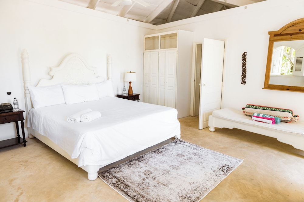 Superior Room, 1 King Bed, Ocean View photo 1