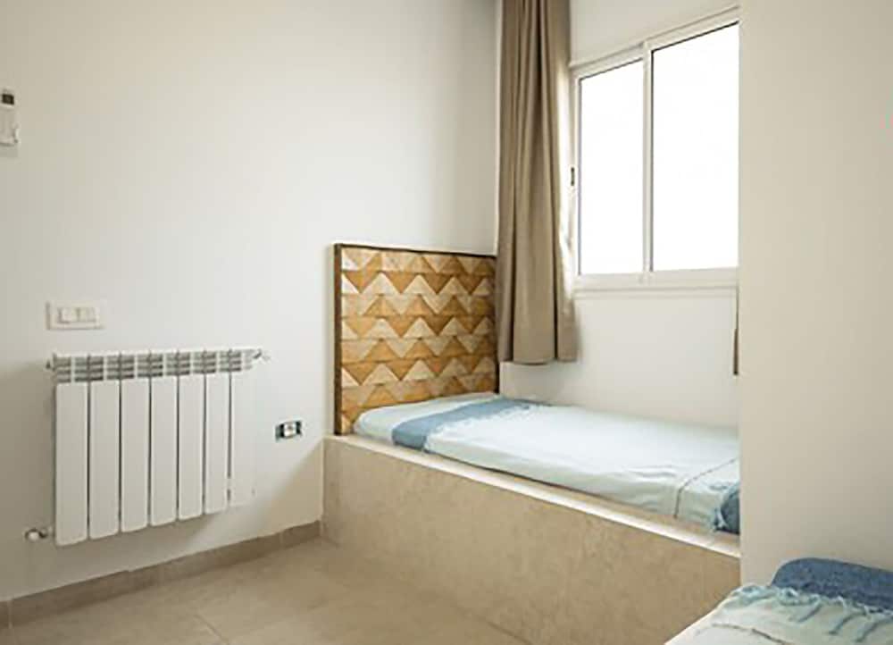 Economy Suite photo 3
