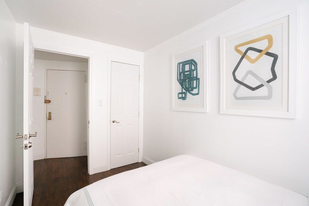 Apartment, 3 Bedrooms, Non Smoking, Pets Allowed photo 2