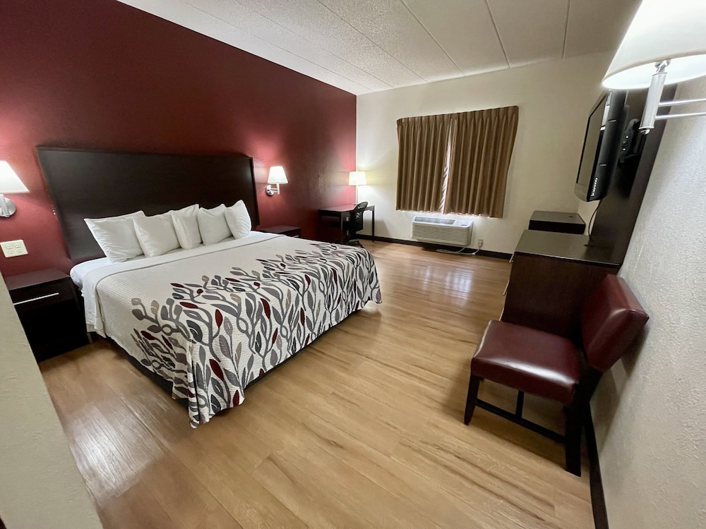 Superior Room, 1 King Bed, Non Smoking - Photo 3